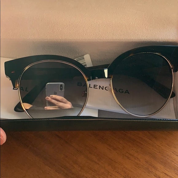 Balenciaga Sunglasses main image 5